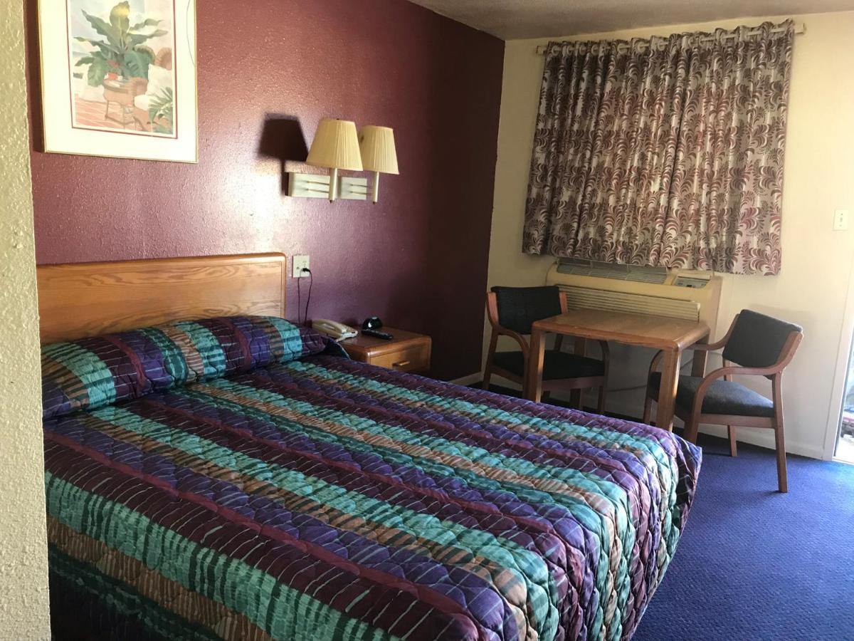 Luxury Inn George West Eksteriør billede