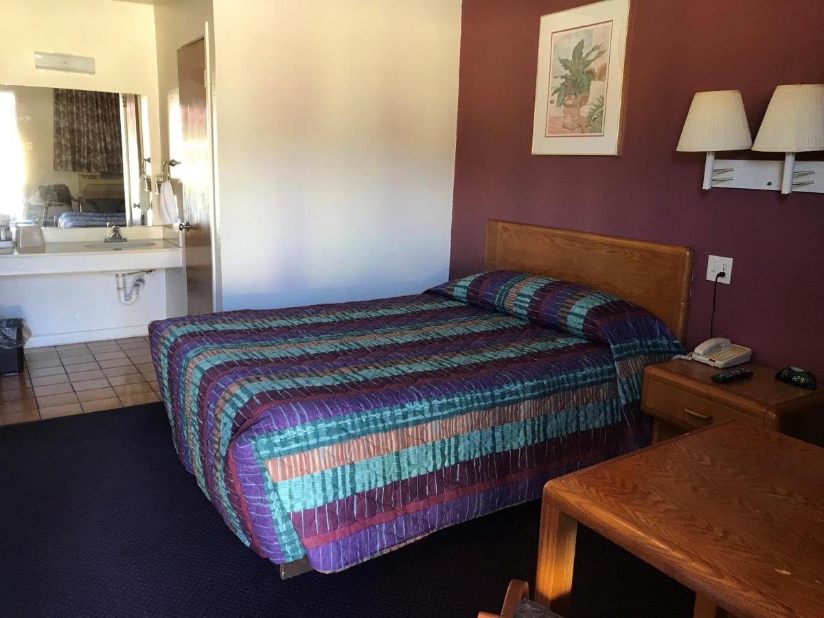 Luxury Inn George West Eksteriør billede